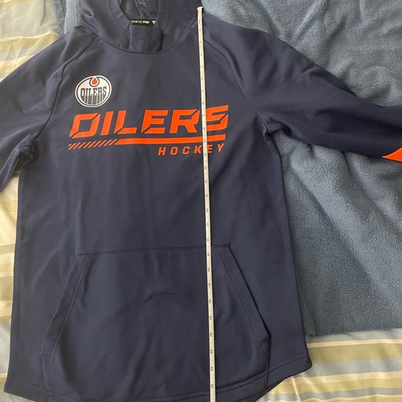 Edmonton Oilers Fanatics Team Issued Hoodie - Picture 7 of 8
